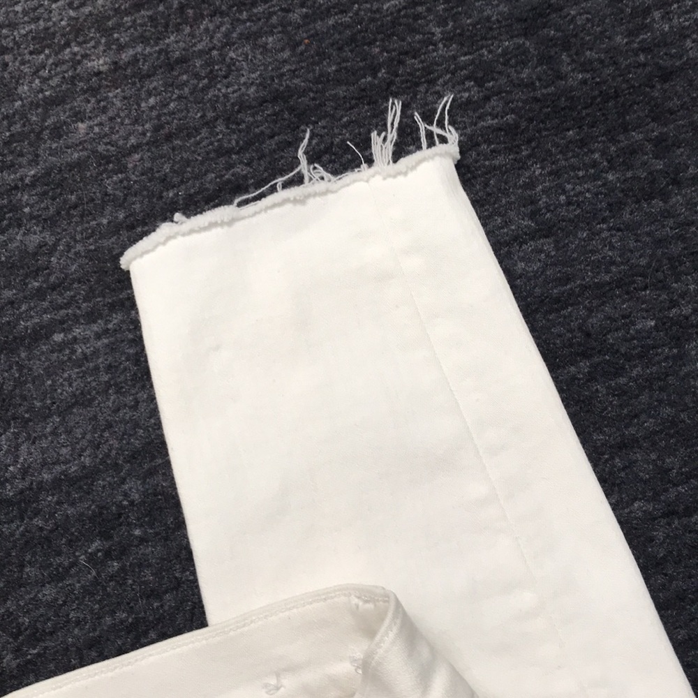 Madewell Tall 9" High-Rise Skinny Jeans in Pure White - Picture 6 of 7